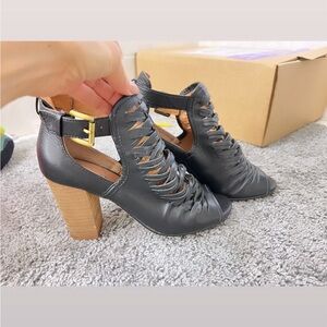 Chinese laundry booties style block heels